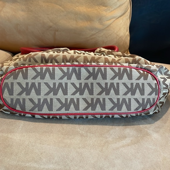 Michael Kors tote - Picture 3 of 4